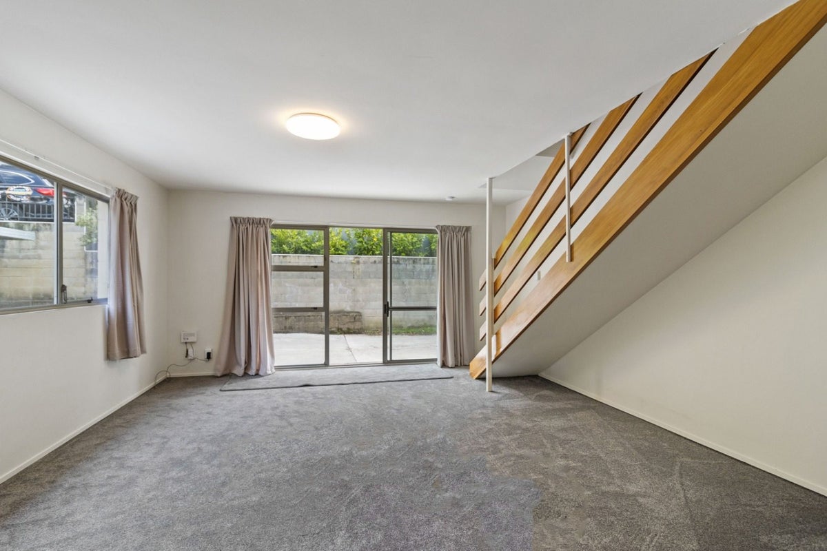 6/54 Pembroke Street, Hamilton Lake, Hamilton - Carousel 1