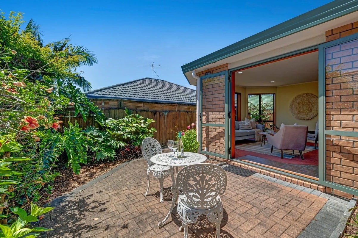 20 Red Hibiscus Road, Stanmore Bay, Whangaparaoa - Carousel 2