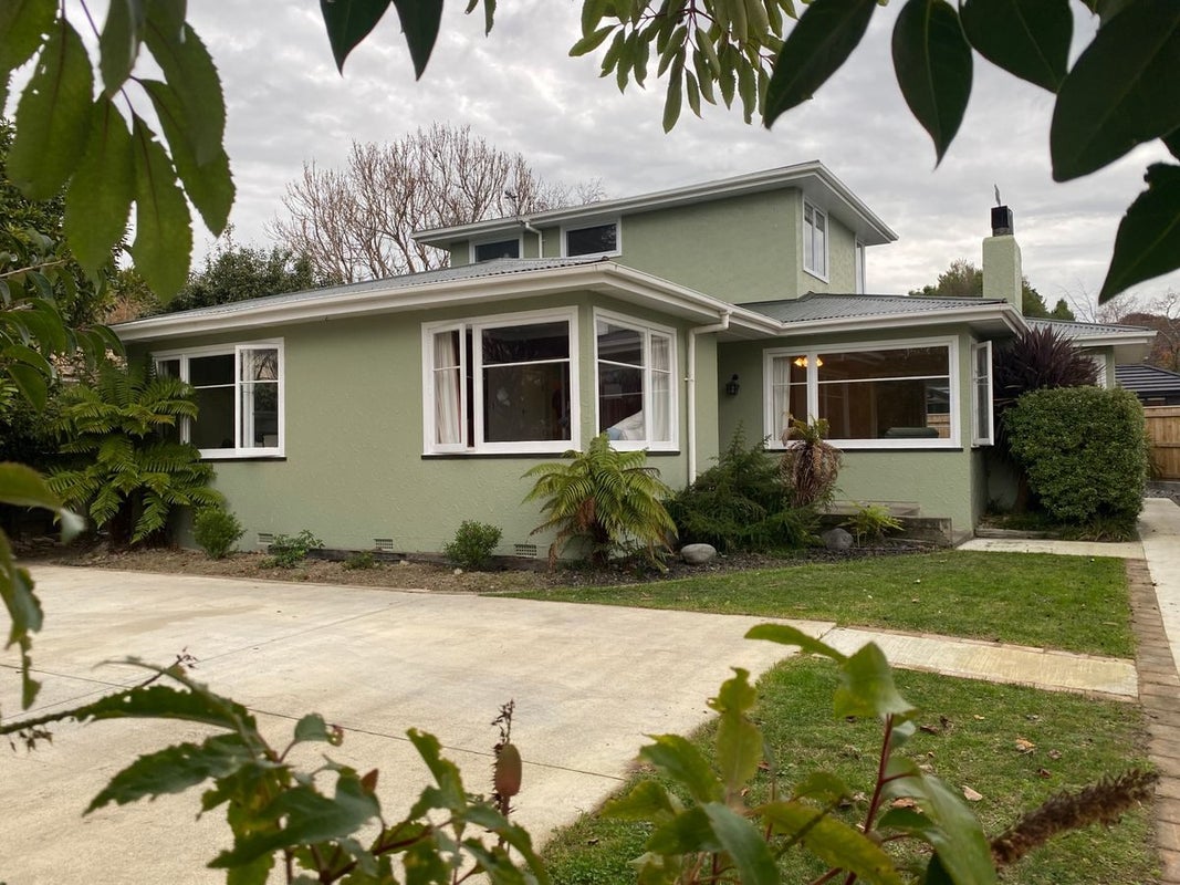6 Surrey Crescent, Hokowhitu, Palmerston North - Carousel 1