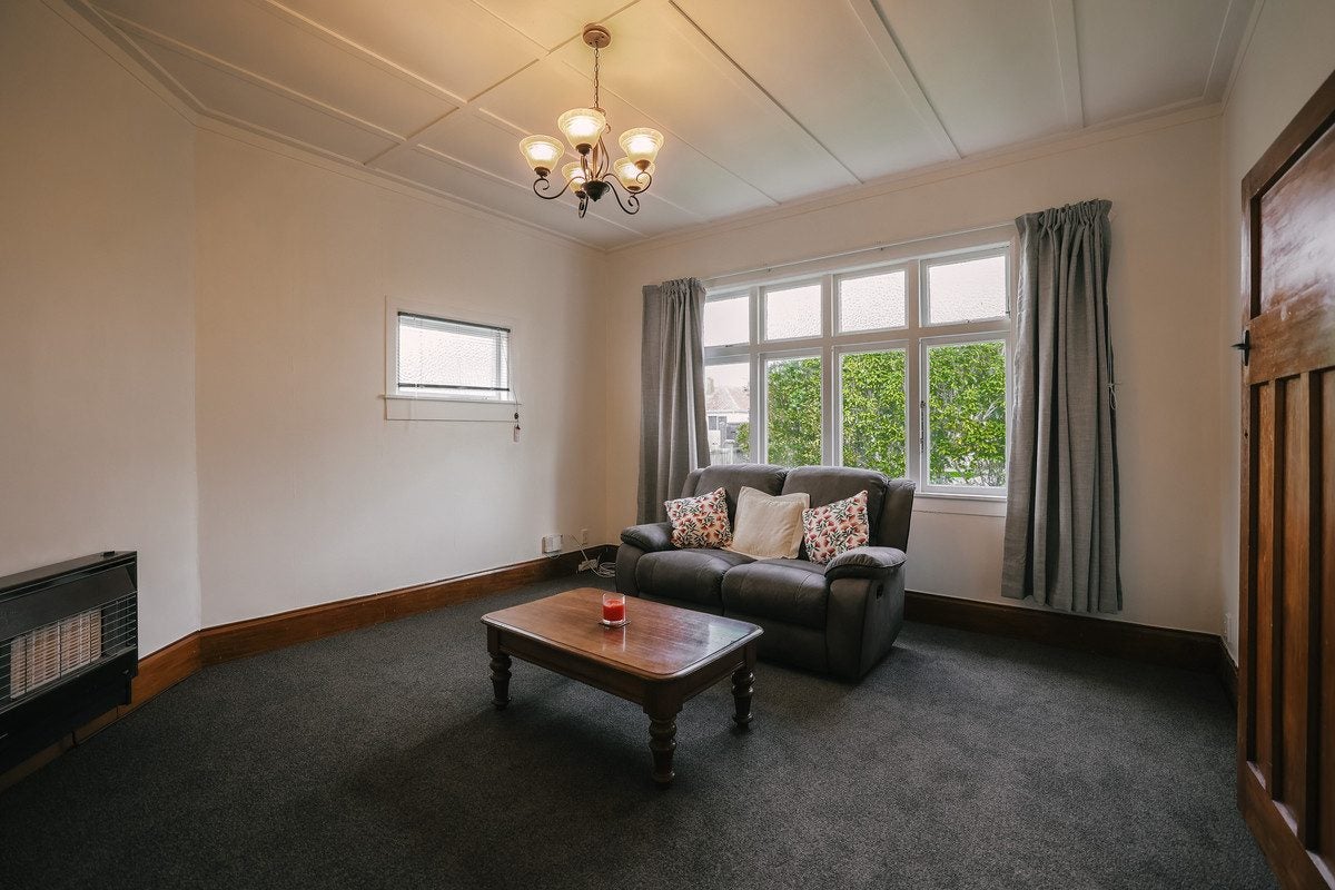 21 South Street, West End, Palmerston North - Carousel 2