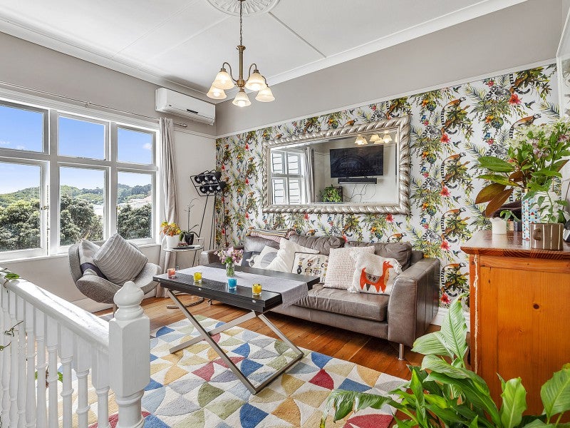 25 Lawrence Street, Newtown, Wellington - Carousel 1