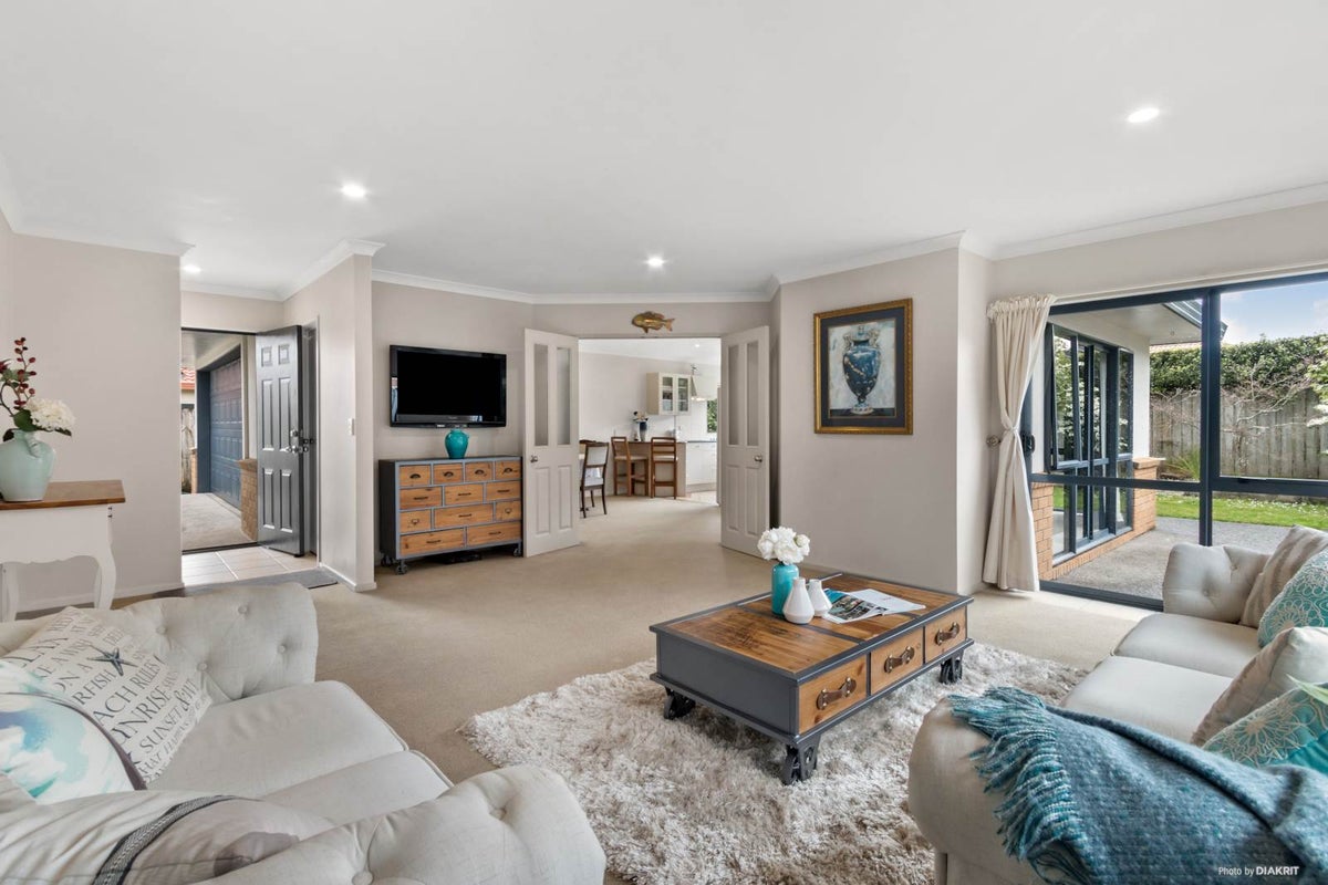 26 Cairnsvale Rise, Manurewa, Auckland - Carousel 2