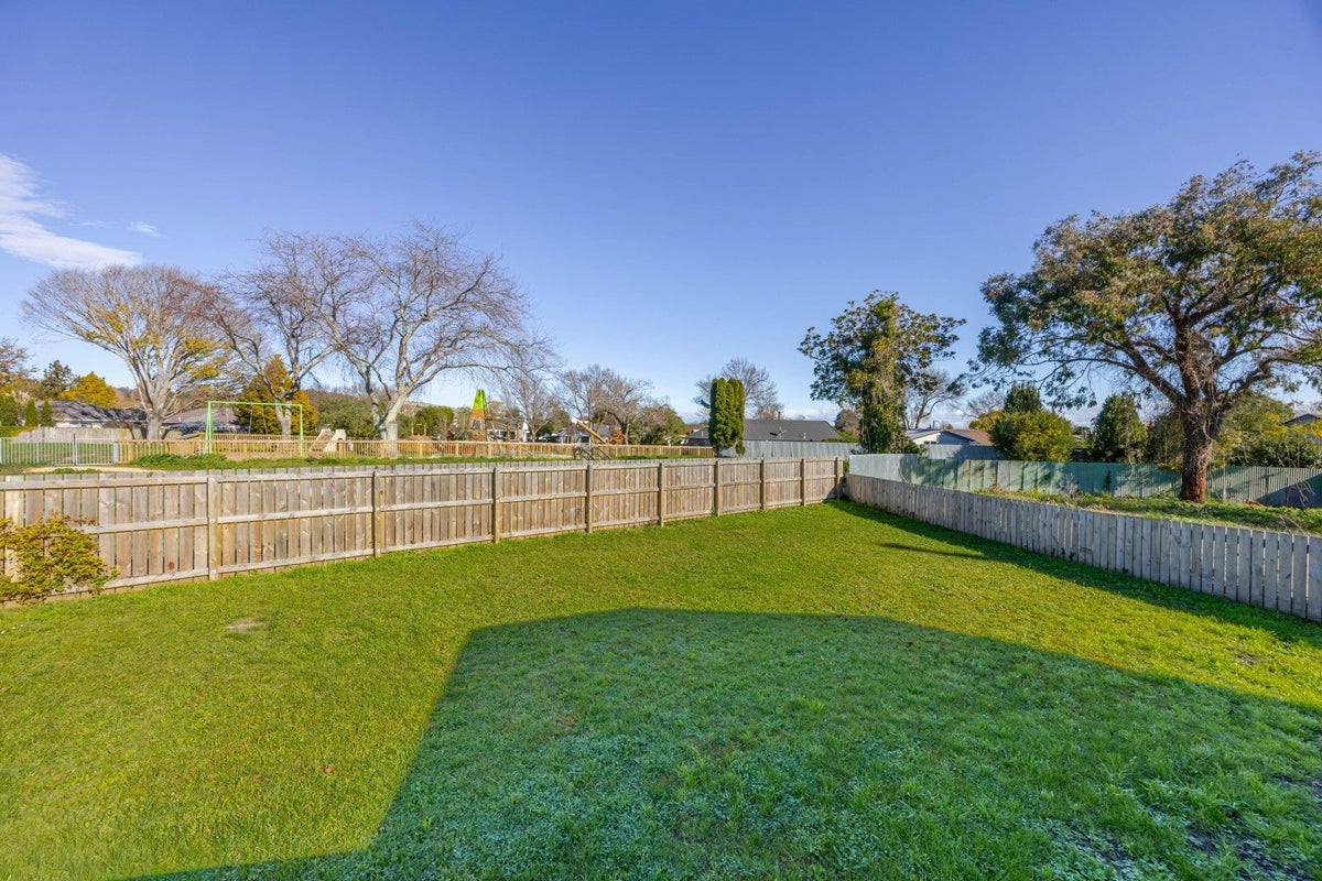 20 Palmerston Road, Havelock North, Havelock North - Carousel 2