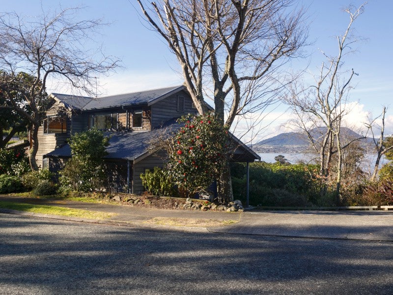 22 Ewing Grove, Acacia Bay, Taupo - Carousel 1