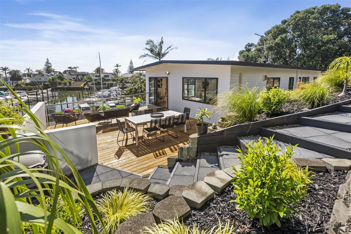 4 Inga Road, Milford, Auckland - Carousel 1