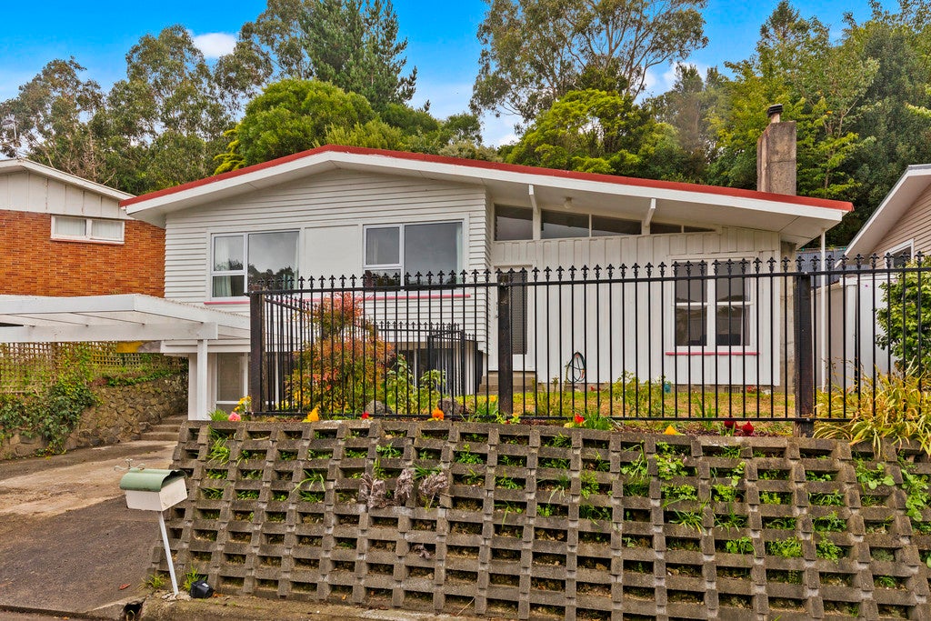 24 Holborn Drive, Stokes Valley, Lower Hutt - Carousel 18