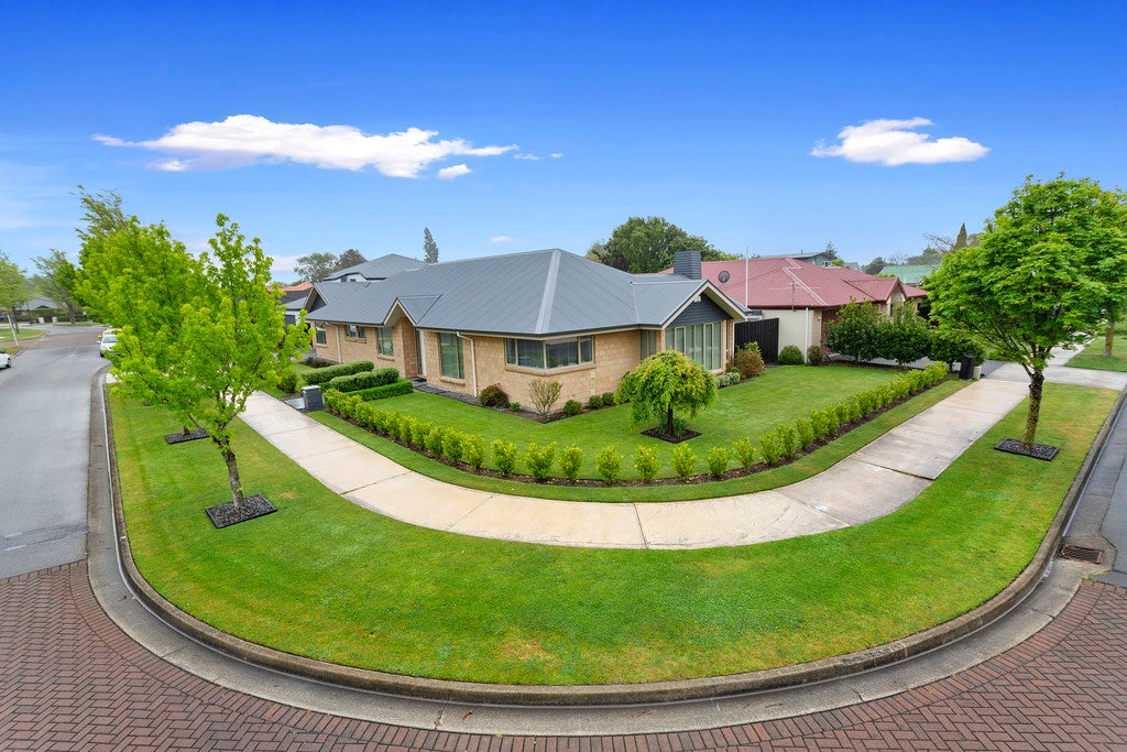 25 Richard Seddon Drive, Northwood, Christchurch - Carousel 1