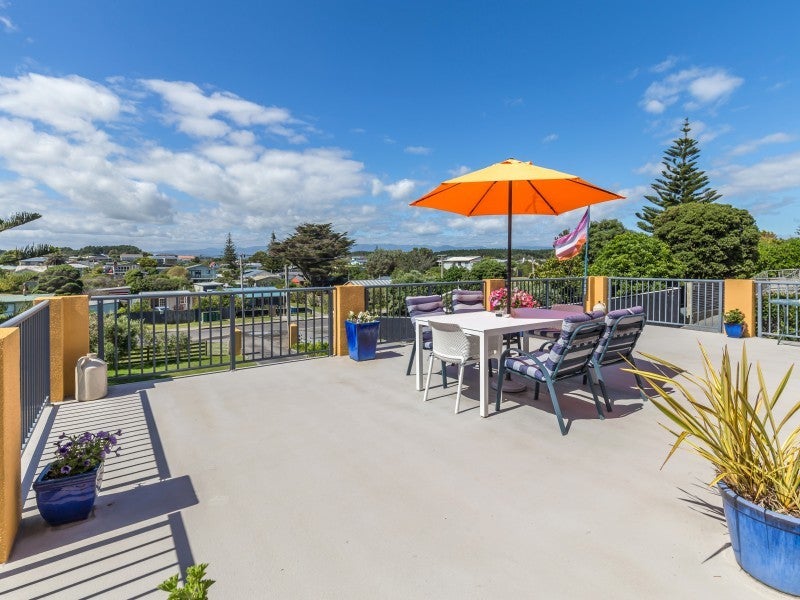 53 Rua Avenue, Waitarere Beach, Levin - Carousel 2