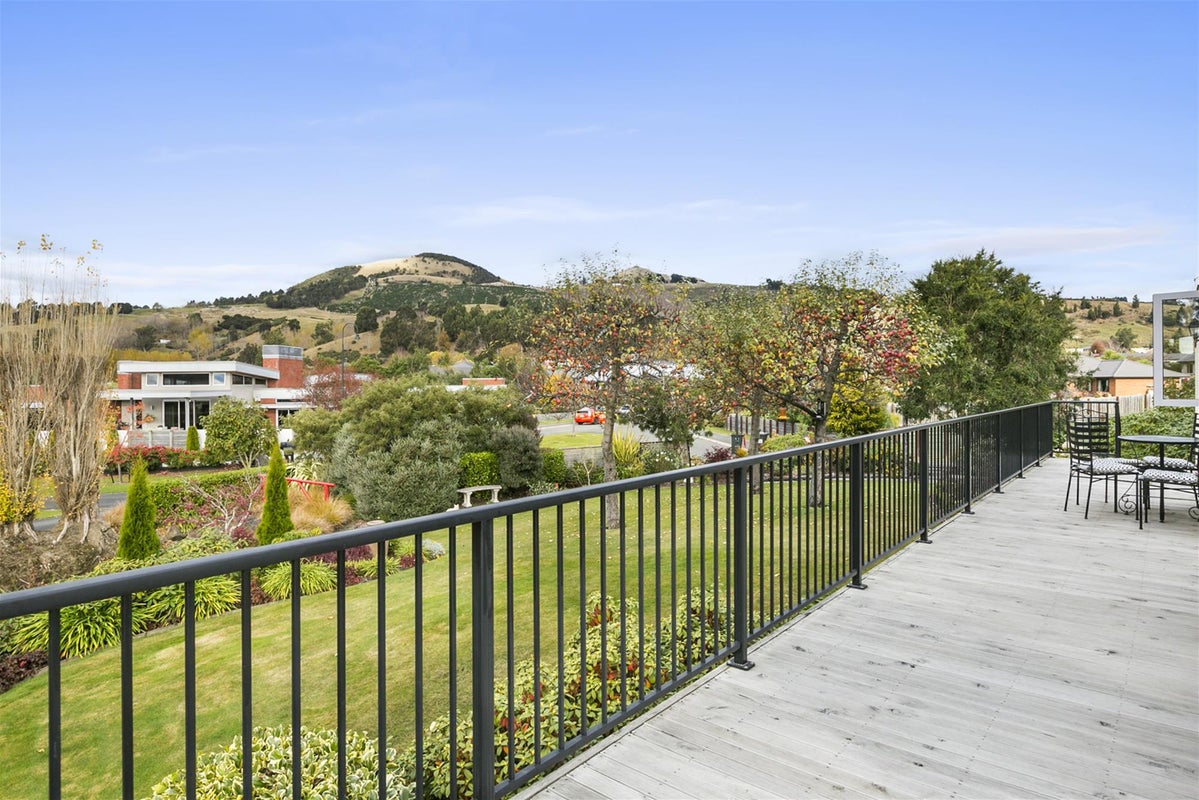 17 Orchard Grove, East Taieri, Mosgiel - Carousel 31