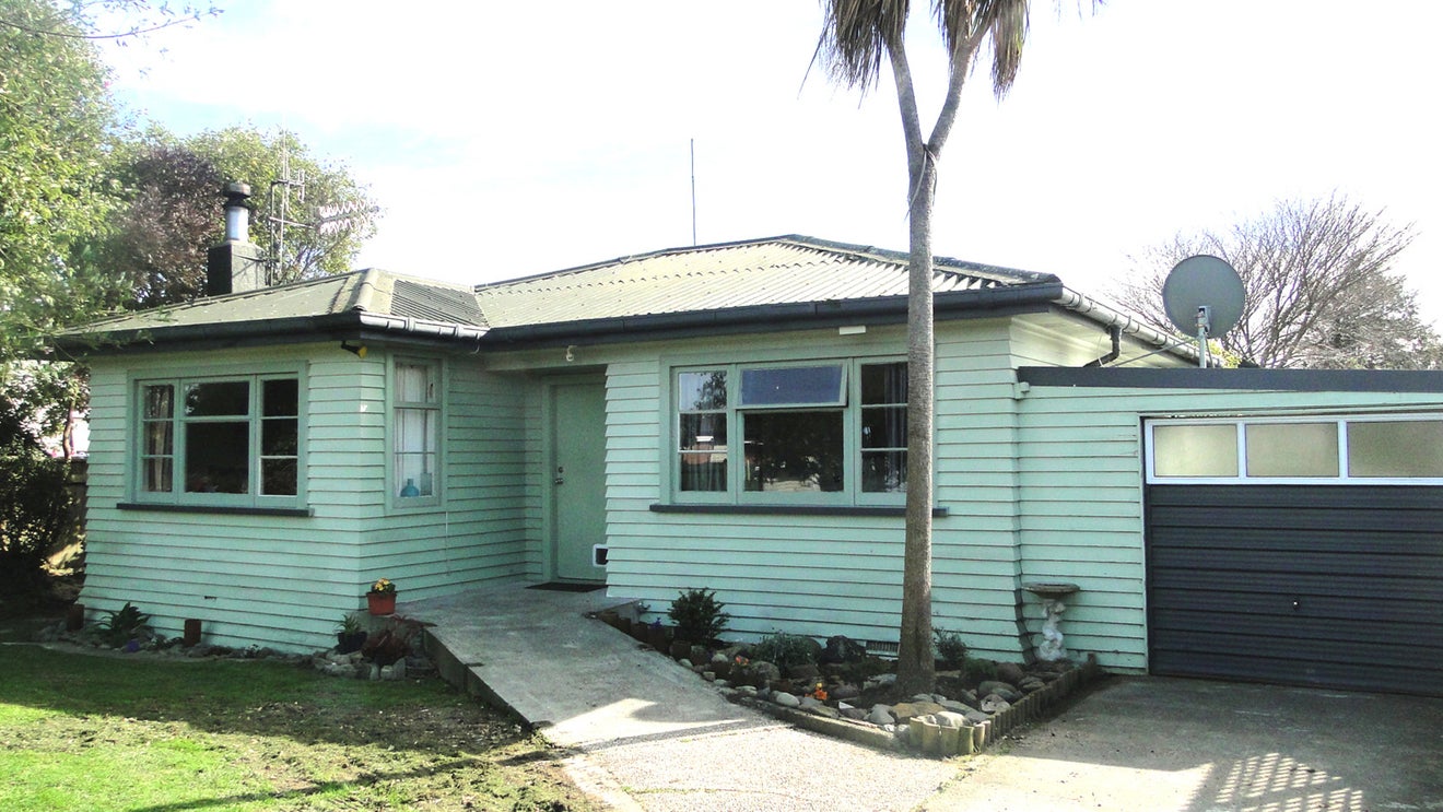 35 Puriri Terrace, Roslyn, Palmerston North - Carousel 1