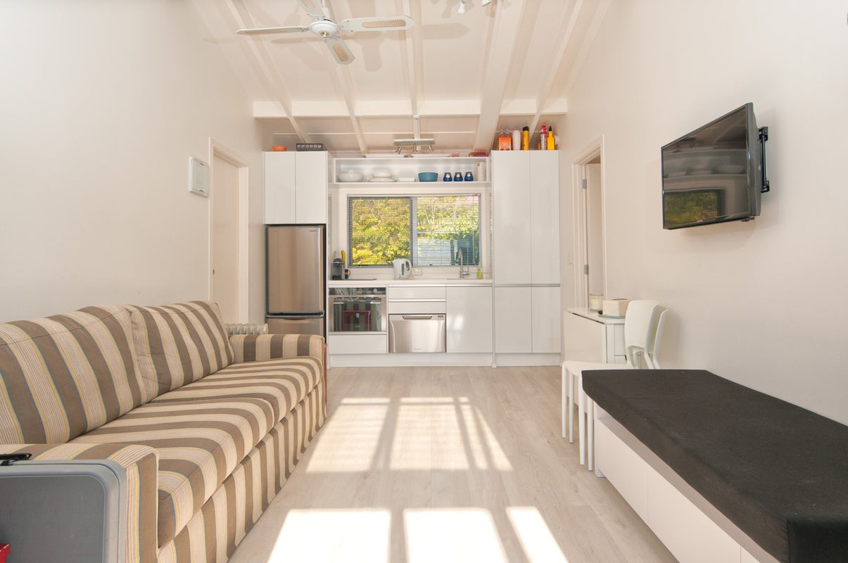2A Tiri View Road, Palm Beach, Waiheke Island - Carousel 2