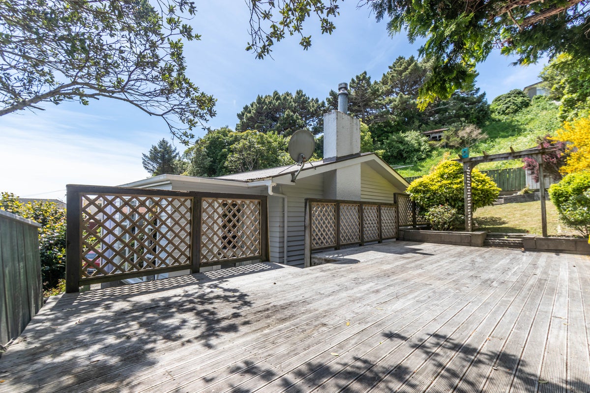 17 Omega Street, Newlands, Wellington - Carousel 11