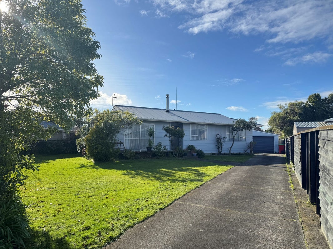 44 Gemini Avenue, Milson, Palmerston North - Carousel 1