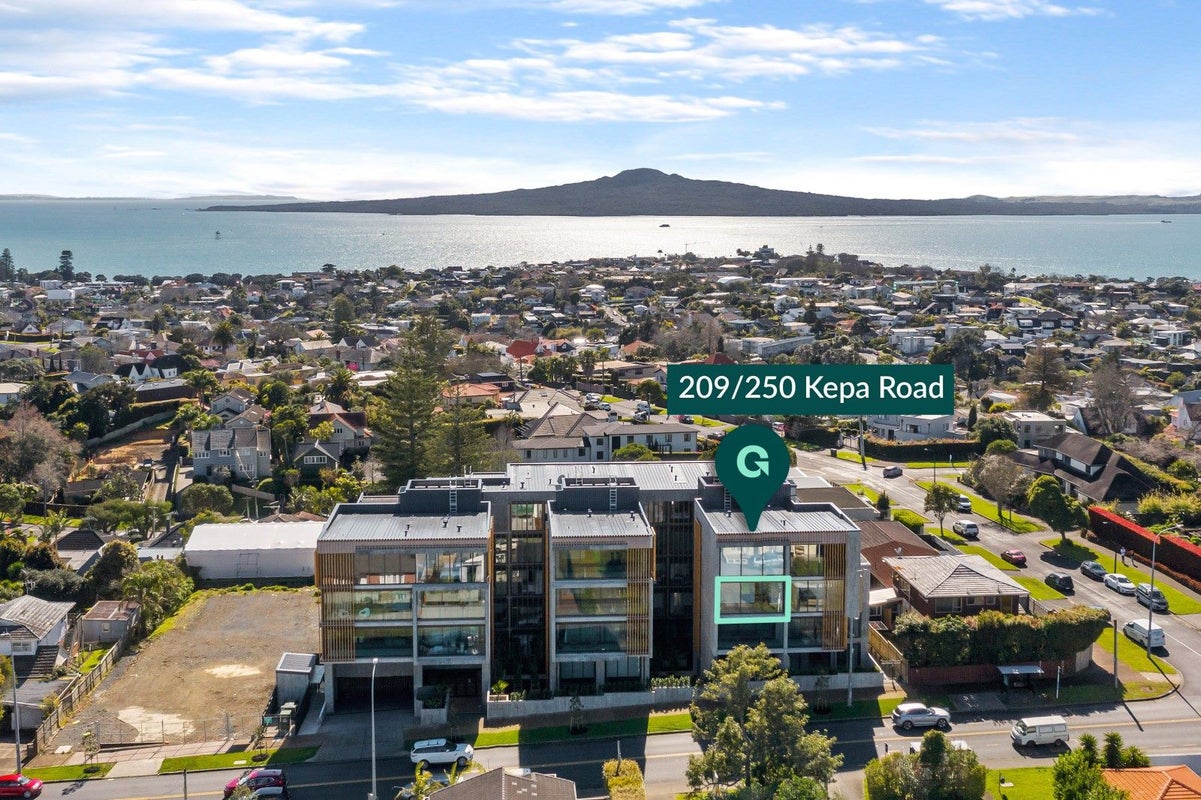 209/250 Kepa Road, Mission Bay, Auckland - Carousel 1