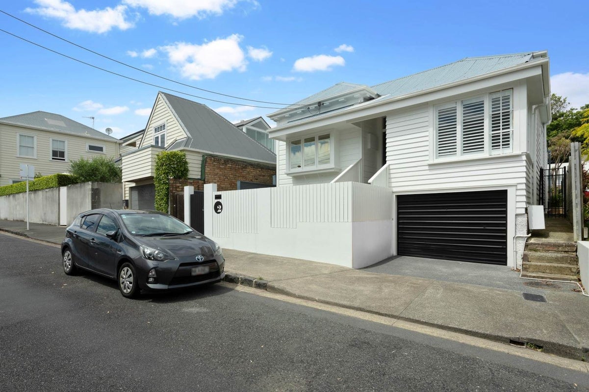 2 Caroline Street, Saint Marys Bay, Auckland - Carousel 1