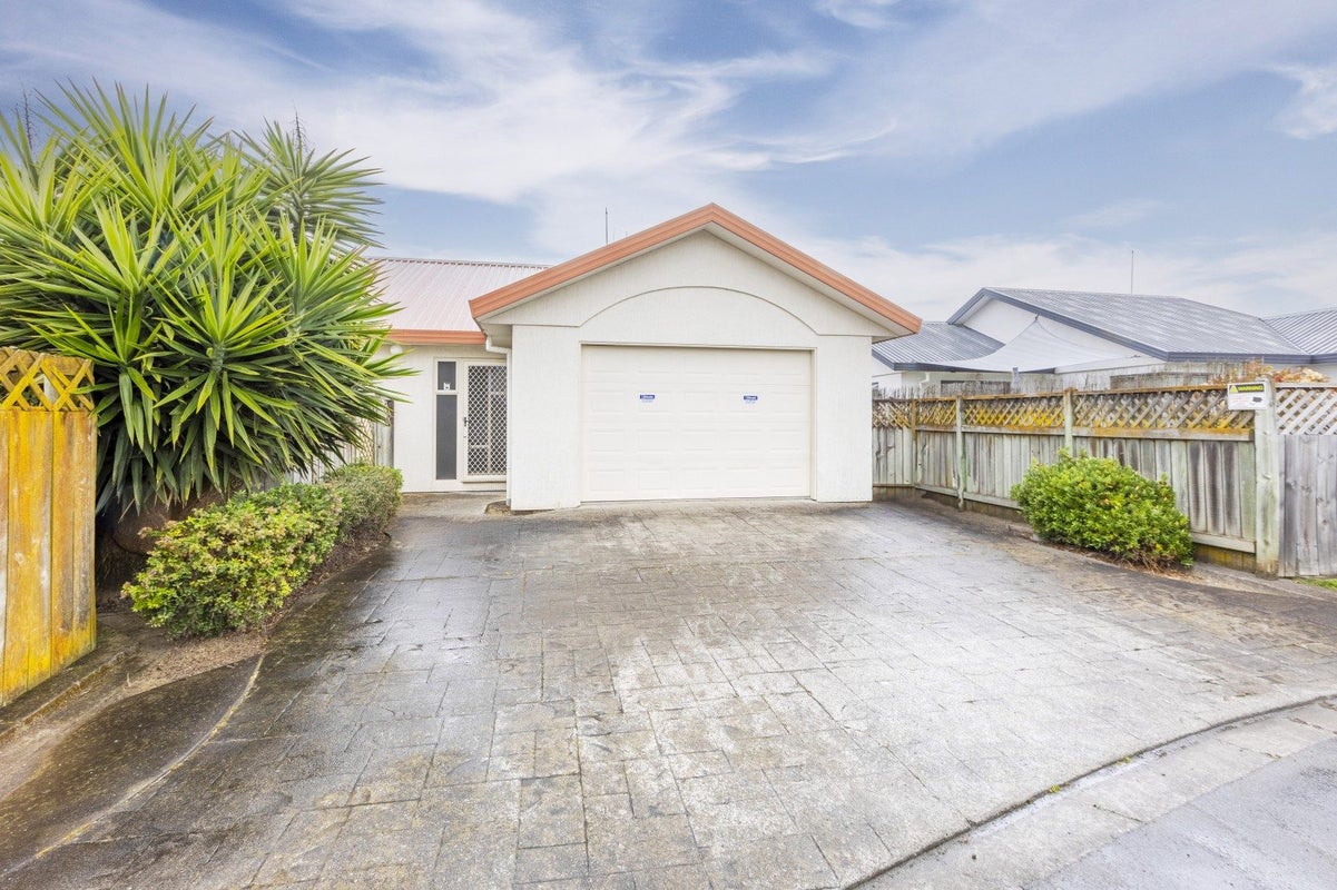 2/68 Guppy Road, Greenmeadows, Napier - Carousel 1