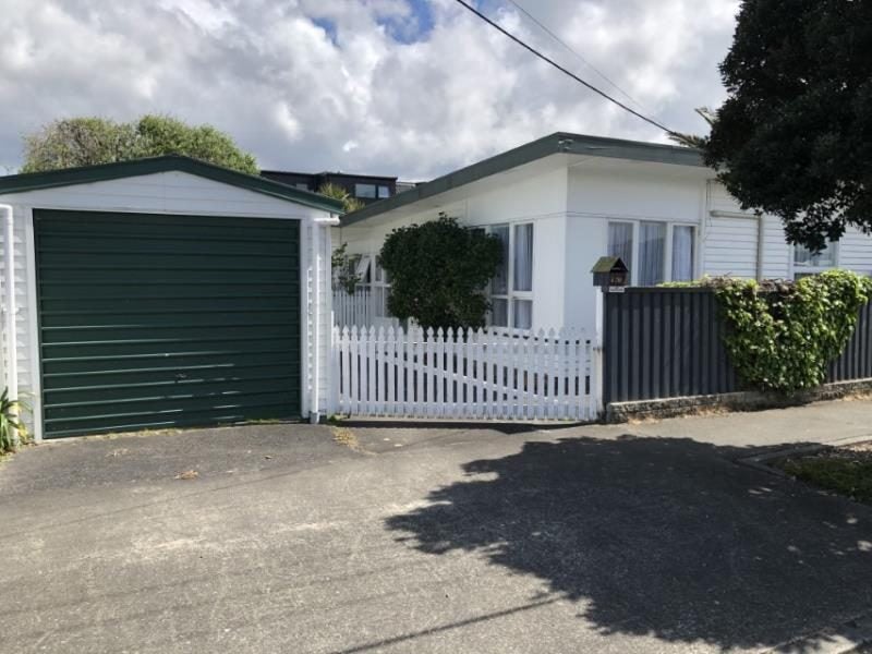 390 Jackson Street, Petone, Lower Hutt - Carousel 1