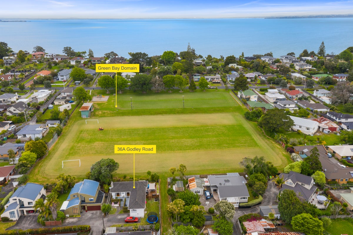 36A Godley Road, Green Bay, Auckland - Carousel 25