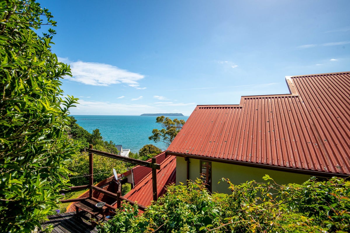 146 Motuhara Road, Plimmerton, Porirua - Carousel 33