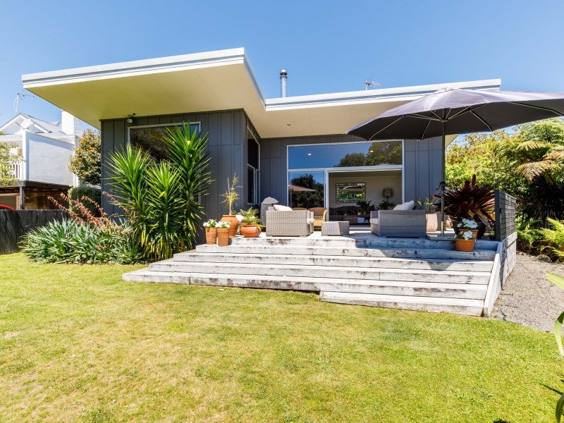 59 Waiwaka Terrace, Strandon, New Plymouth - Carousel 1