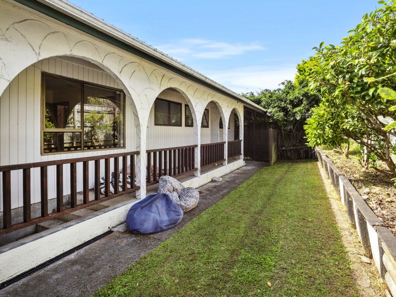 7 Azimuth Place, Whitby, Porirua - Carousel 18