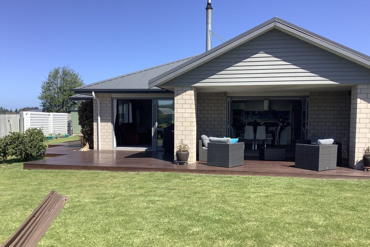 10 Rosewood Drive, Amberley, Amberley - Carousel 30
