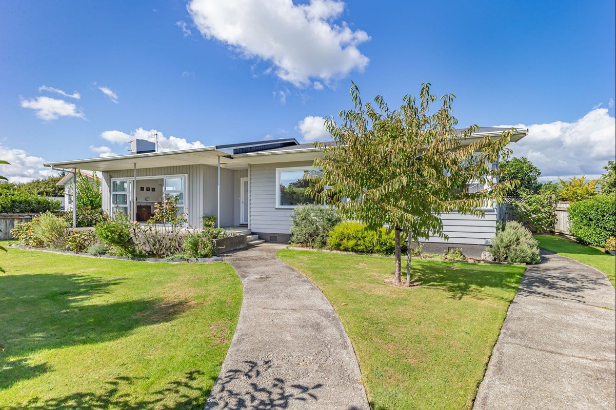 12 Glen Street, Levin, Levin - Carousel 1