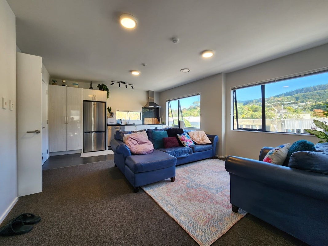 4/232 Main Road, Tawa, Wellington - Carousel 1