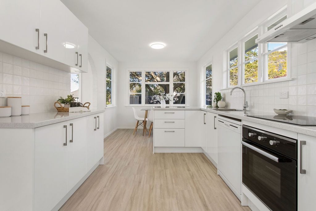 4 Lucienne Place, Hillsborough, Christchurch - Carousel 2