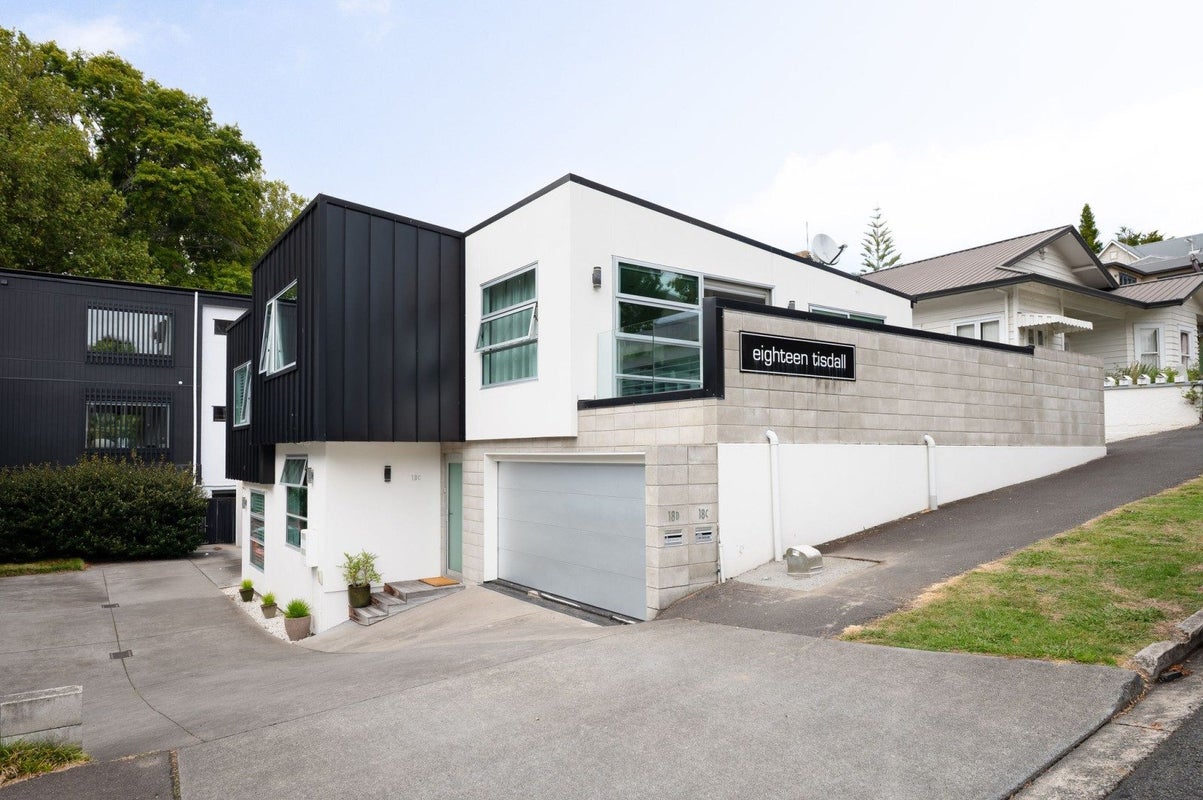18C Tisdall Street, Hamilton Central, Hamilton - Carousel 3