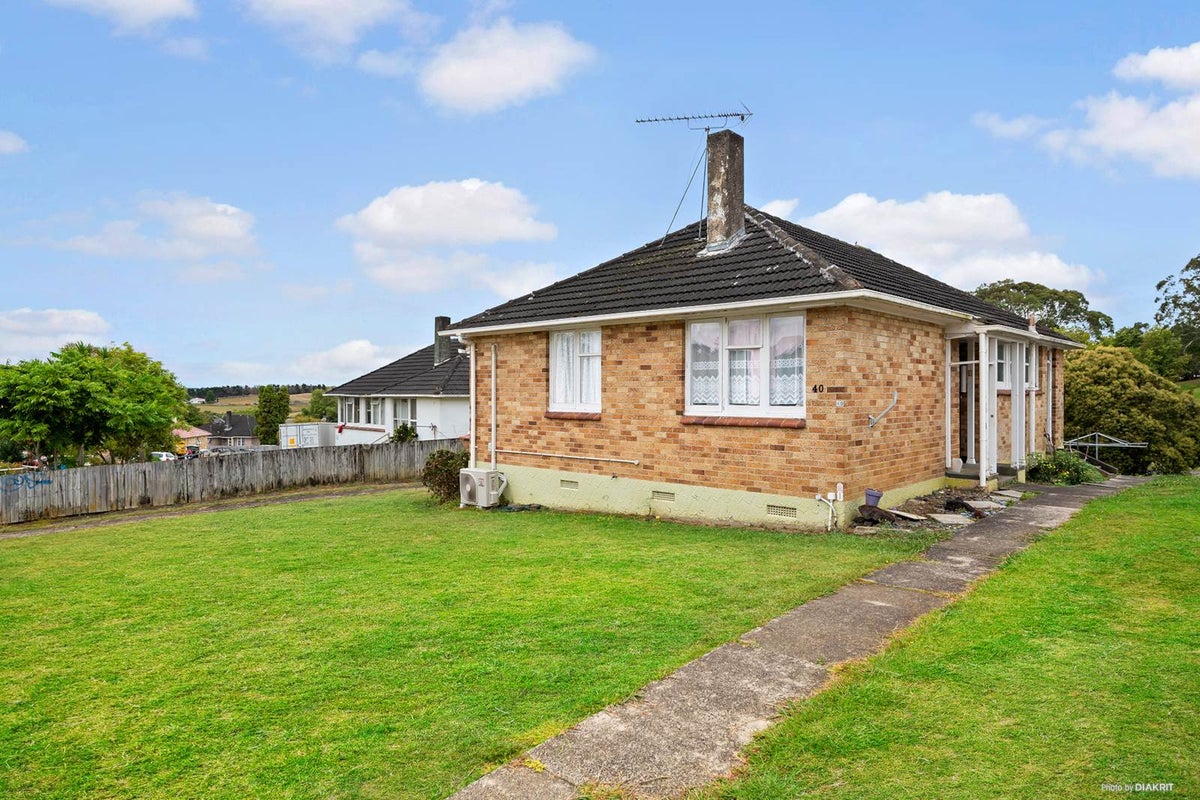 40 Te Wheoro Street, MEREMERE, MERCER - Carousel 2