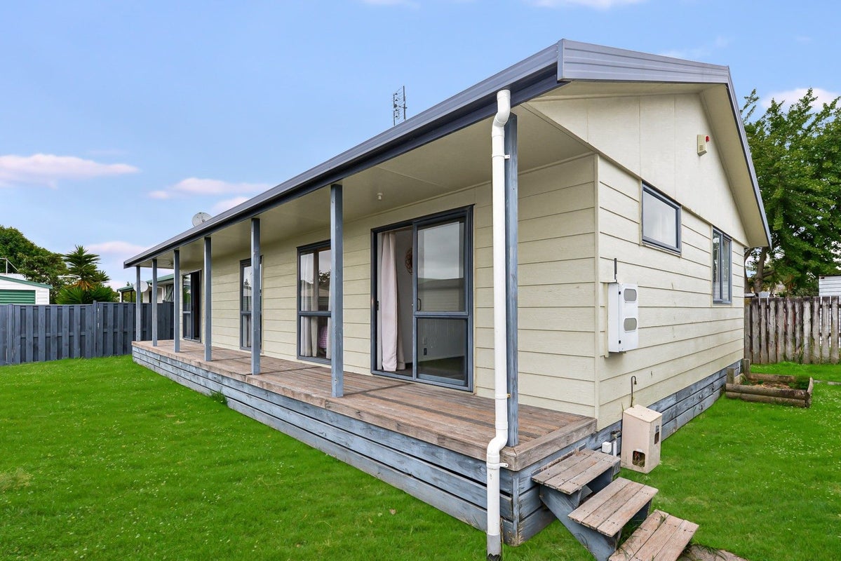 27F Breckons Avenue, Nawton, Hamilton - Carousel 2