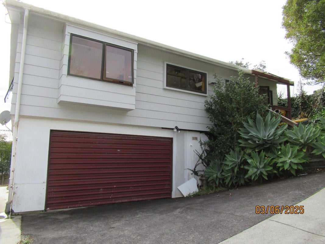 656A Beach Road, Browns Bay, Auckland - Carousel 1
