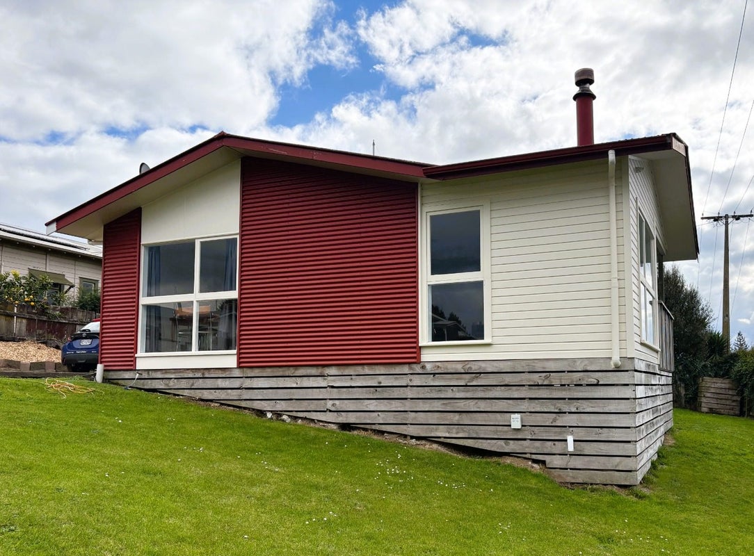 9B County Place, Tirau - Carousel 1