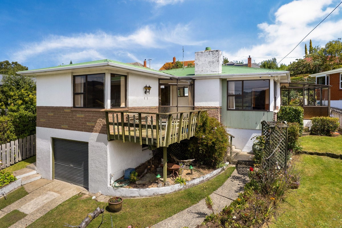 12 Truby King Crescent, Liberton, Dunedin - Carousel 1