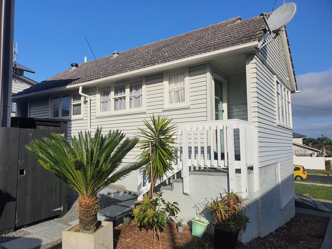 40 Inglewood Street, Wai o Taiki Bay, Auckland - Carousel 1