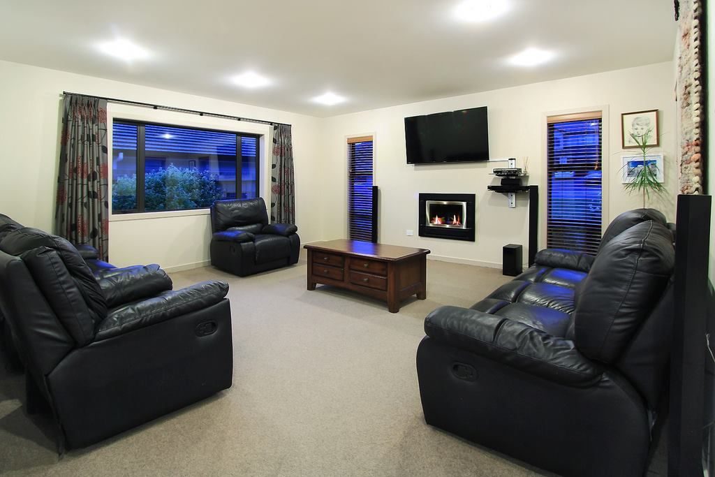 77 Aotea Drive, Aotea, Porirua - Carousel 2