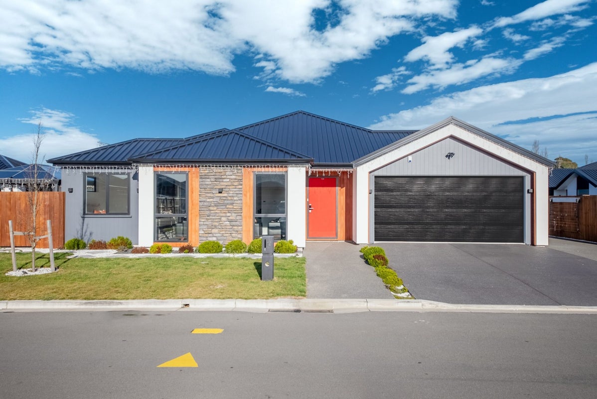 19 Lotus Place, Wigram, Christchurch - Carousel 1