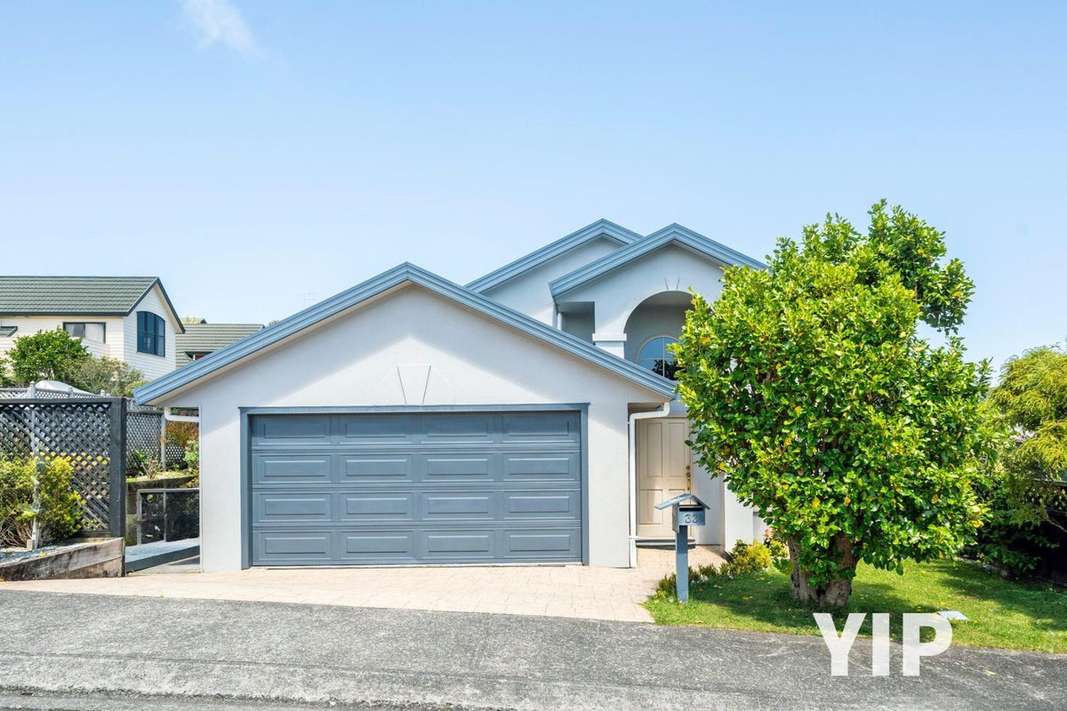 33 Peppertree Lane, Woodridge, Wellington - Carousel 1