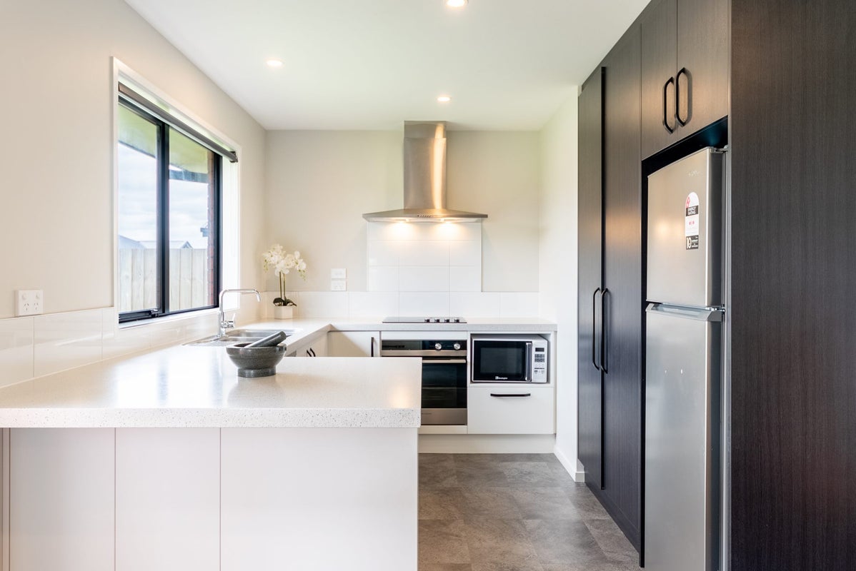 15 Arabella Crescent, Yaldhurst, Christchurch - Carousel 2