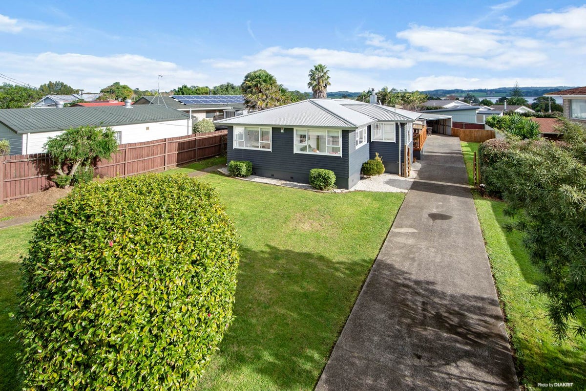 487 Glenbrook Beach Road, Waiuku - Carousel 2