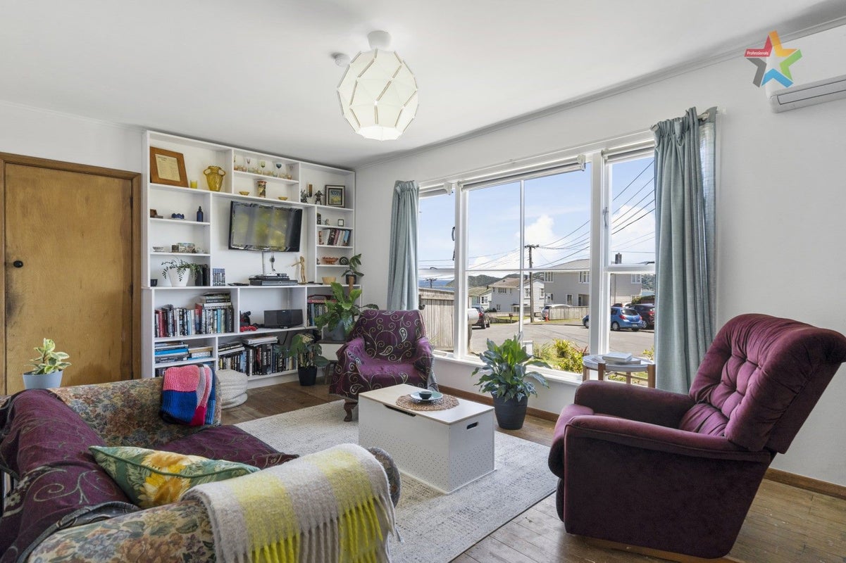 12B Rahui Street, Strathmore Park, Wellington - Carousel 2