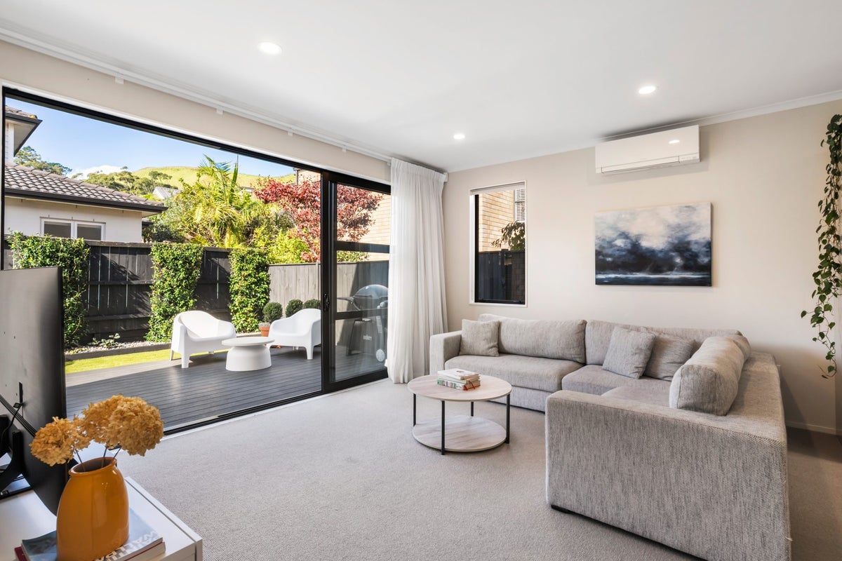 20 Ganley Terrace, Stonefields, Auckland - Carousel 2