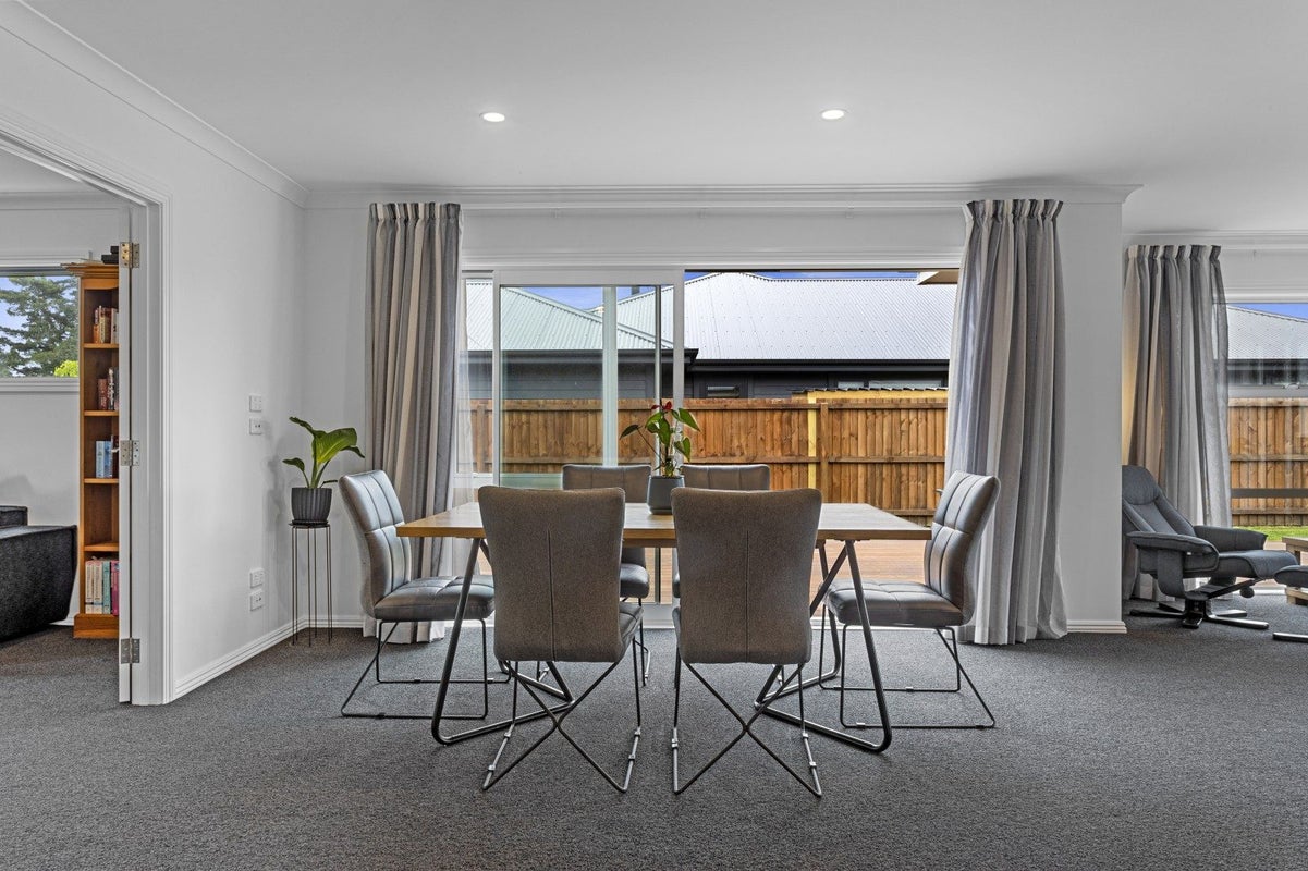 76 Parsonage Road, Woodend, Woodend - Carousel 2