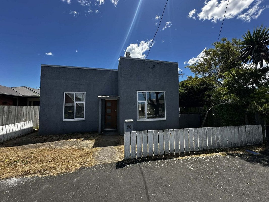58 Young Street, Saint Kilda, Dunedin - Carousel 1