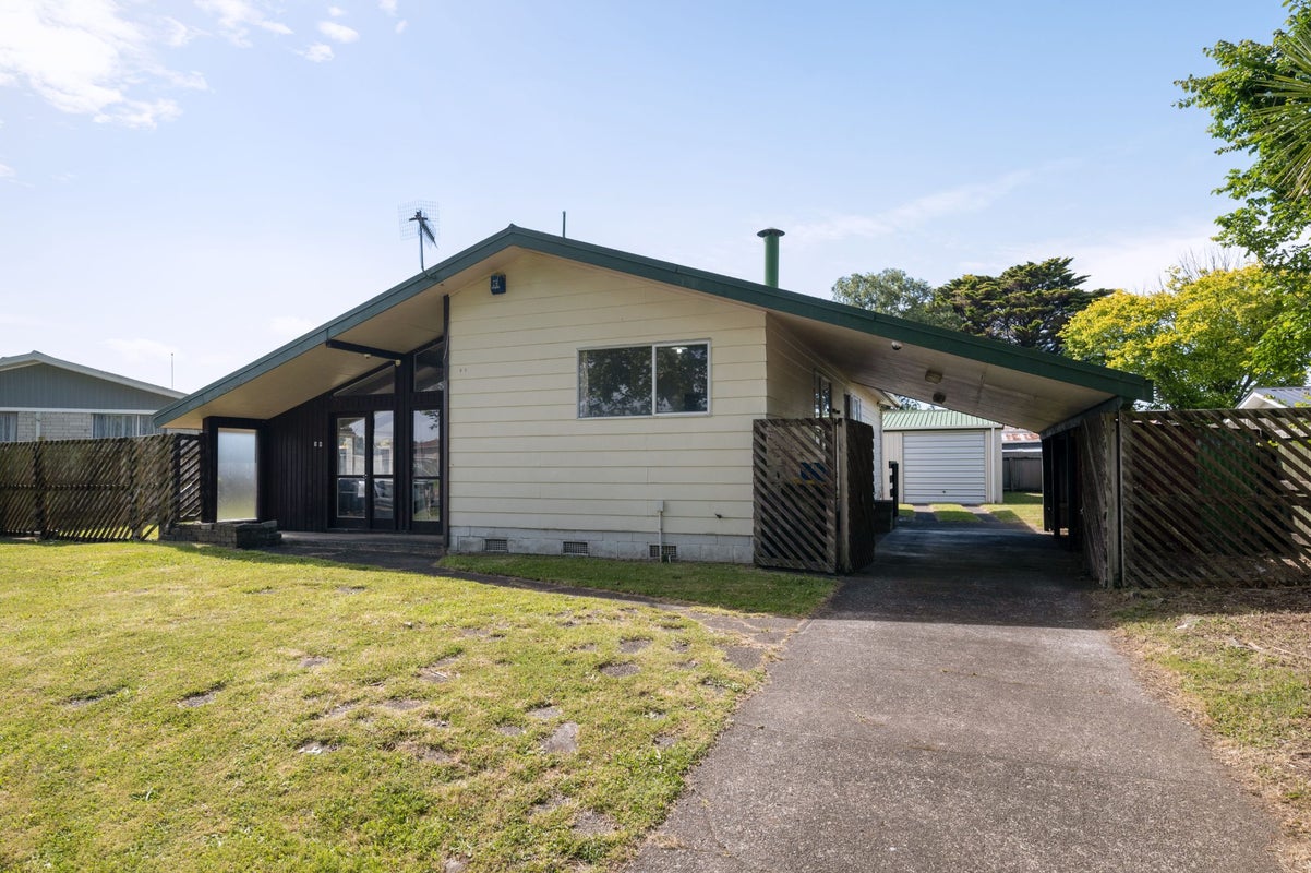 10 Tania Crescent, Western Heights, Rotorua - Carousel 1
