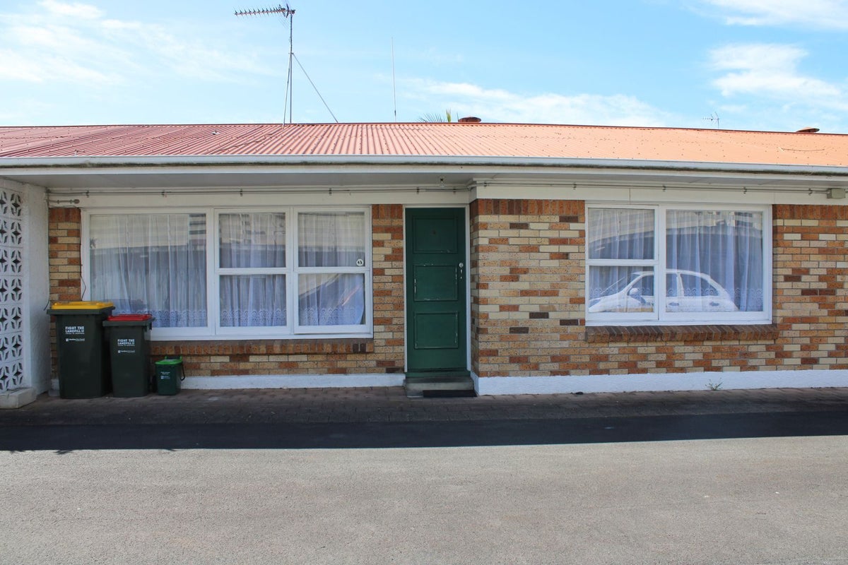 4/1171 Victoria Street, Whitiora, Hamilton - Carousel 1