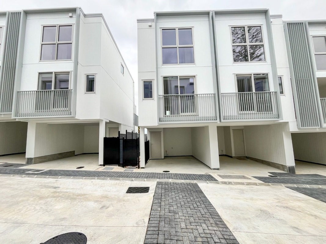 13/9 Aeroview Drive, Beach Haven, Auckland - Carousel 16