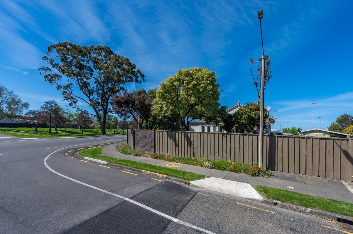 8 Douglas McLean Avenue, Marewa, Napier - Carousel 19