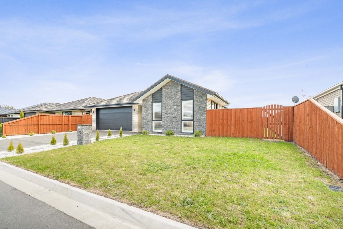8 Petunia Drive, Wigram, Christchurch - Carousel 19